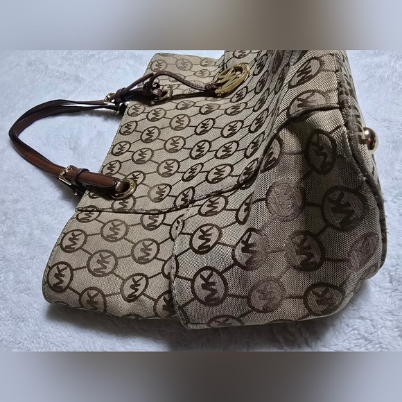 Michael Kors Purse Tan Brown Shoulder Bag Handbag MK Tote - Picture 6 of 15